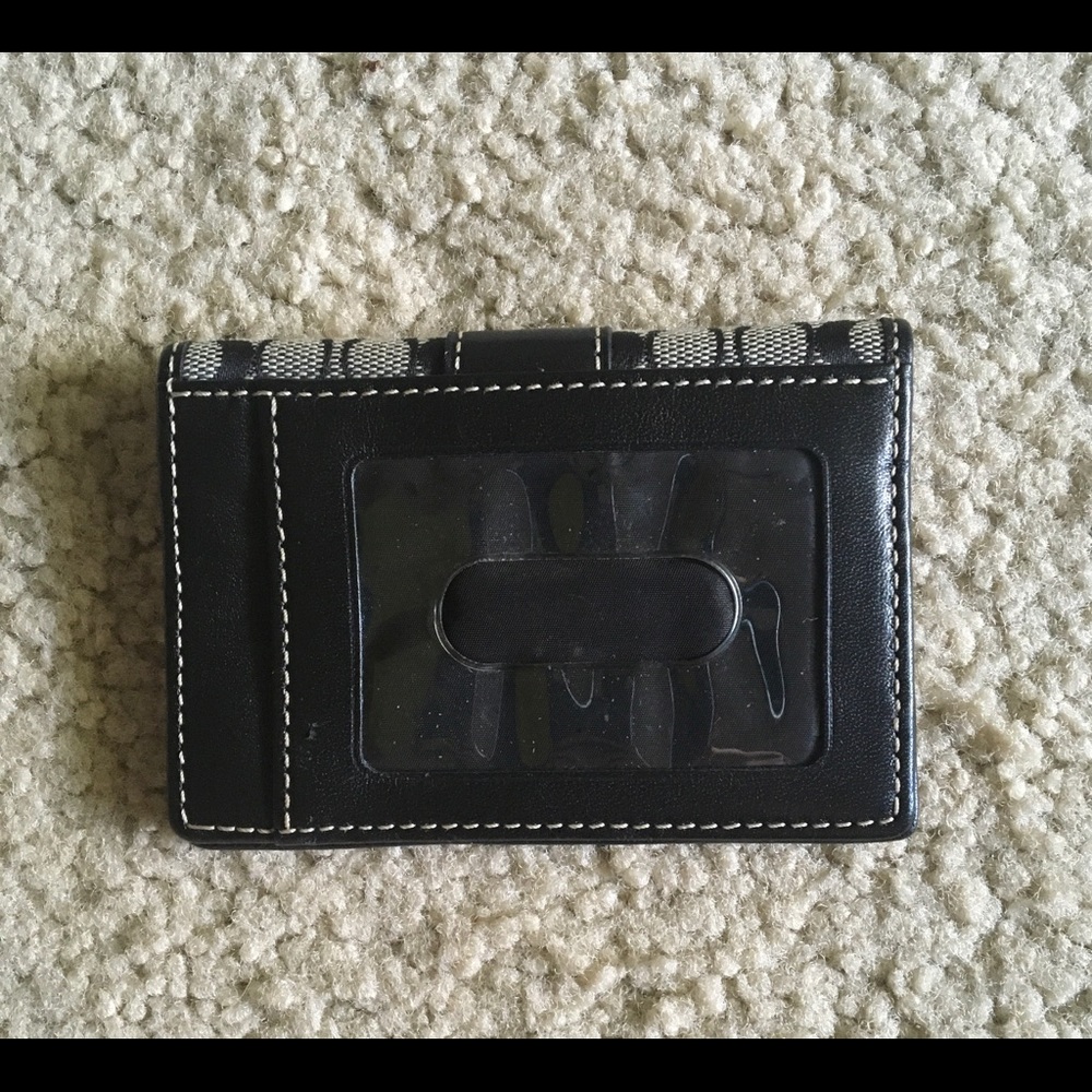 Coach wallet✨ - Picture 2 of 3